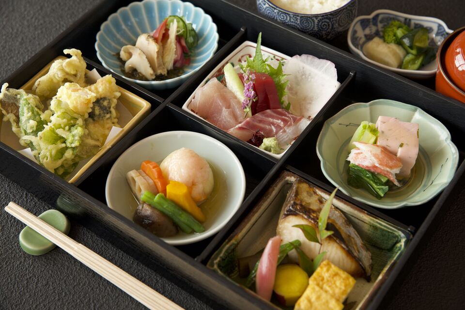 季節の箱膳